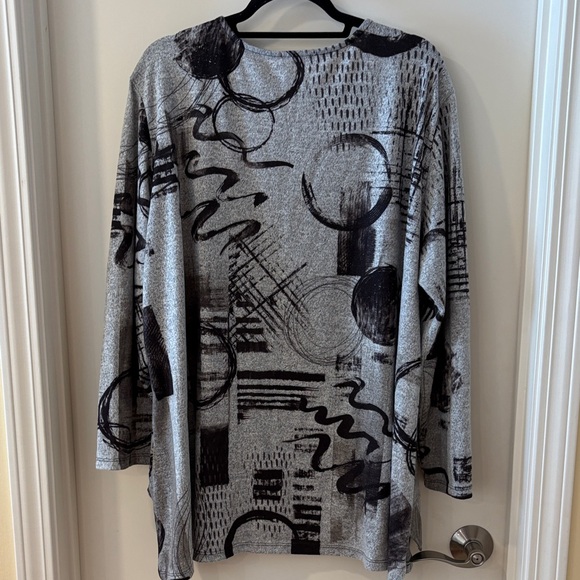 Abstract Patterned Gray Sweater - Picture 4 of 4